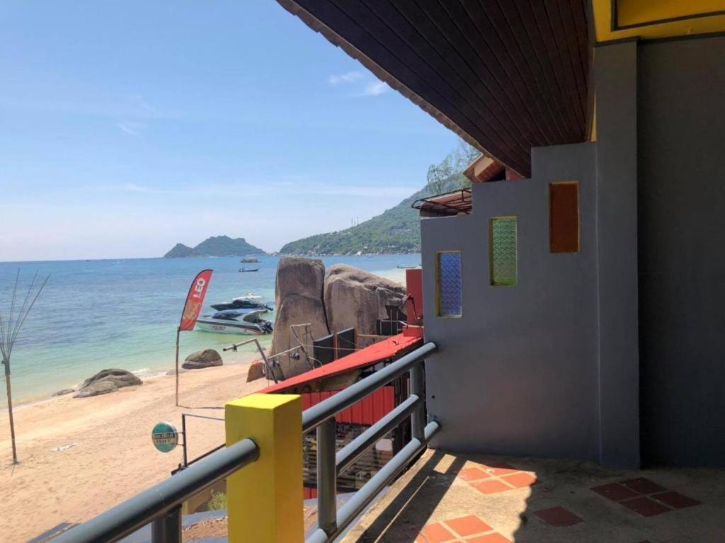 Pond'S Hostel Koh Tao Exterior photo